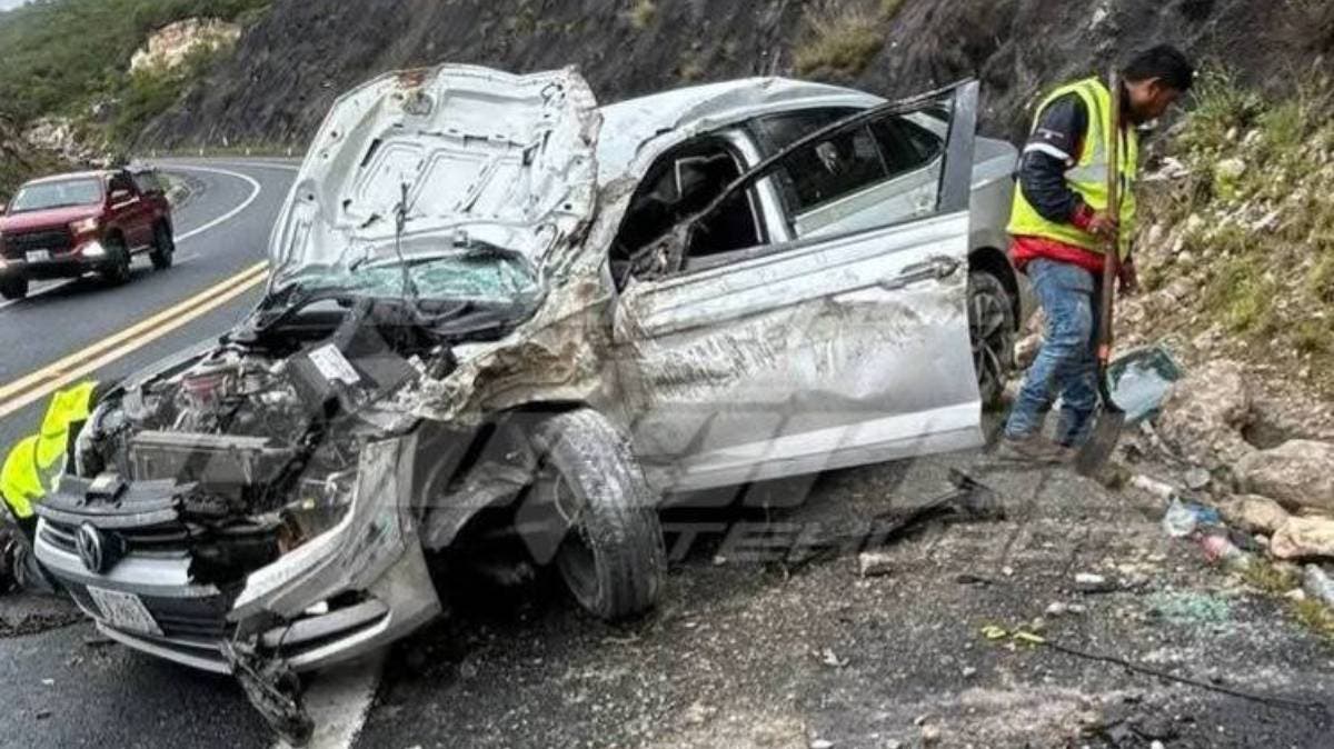 El susto del kilómetro 105: Diputado Adolfo Alatriste sobrevive a aparatosa volcadura en la Cuacnopalan-Oaxaca