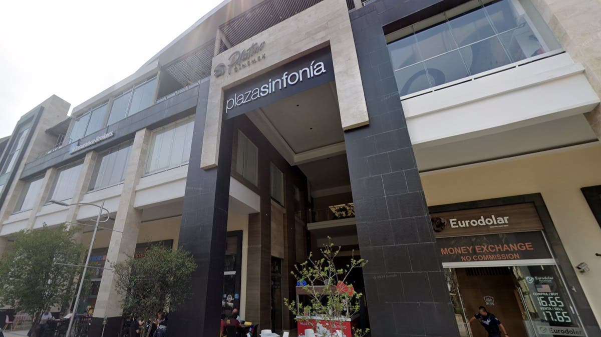 Violento asalto en joyería de Plaza Sinfonía: ladrones huyen con botín millonario en Lomas de Angelópolis