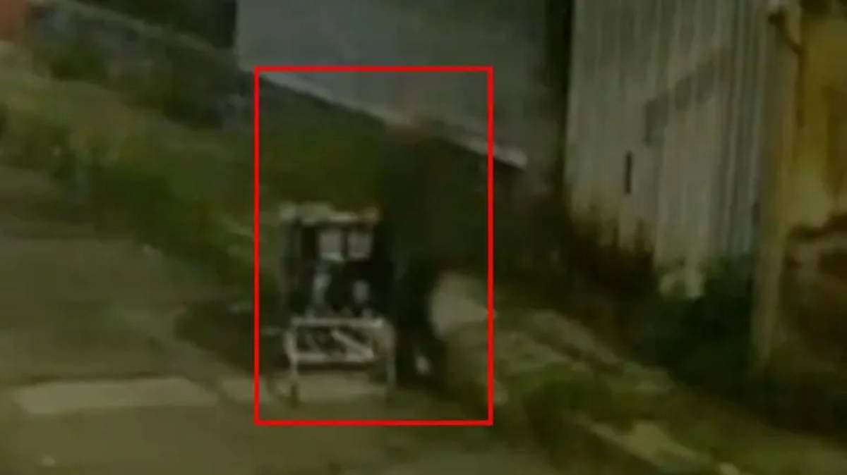 Fiscalía de Puebla revela que cuerpo de mujer fue bajado de camioneta y dejado en carrito de súper; la encontró un indigente y la abandonó