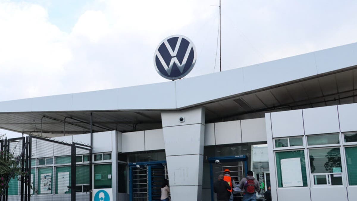 Crisis laboral en Volkswagen Puebla: sindicato confirma el despido de más de mil trabajadores