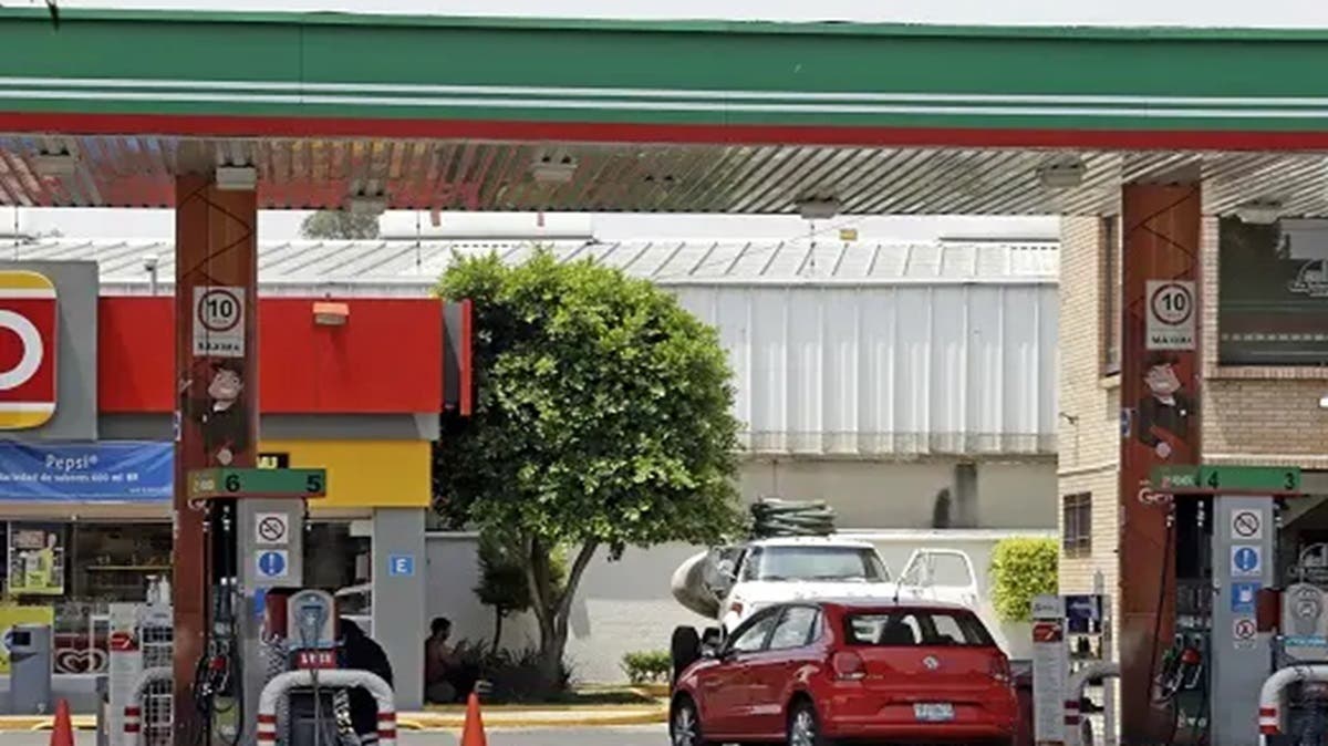 Motoladrones encañonan a tres mujeres y roban gasolinera en Totimehuacan