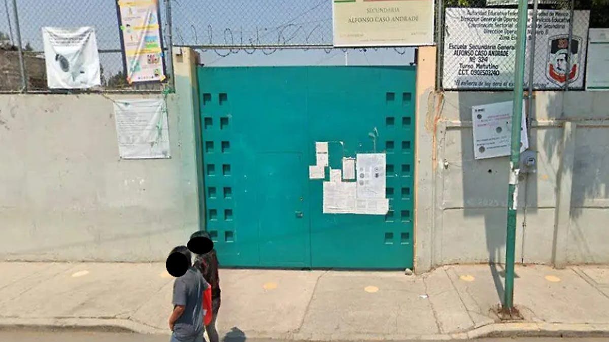 Brutal golpiza en secundaria: niña de 12 años hospitalizada tras ataque de compañeras y familiares