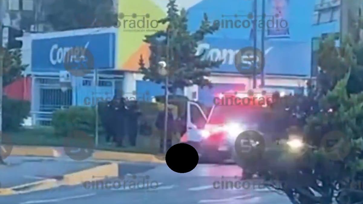 Última Hora: Fuerte movilización en la rotonda de la China Poblana por un cuerpo sin movimiento