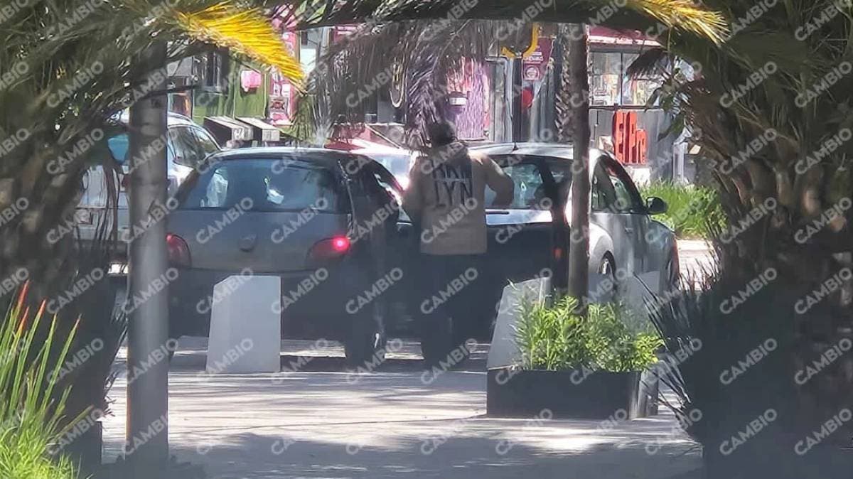 Asalto exprés en banco AFIRME de la Avenida Juárez: ladrón armado se lleva 170 mil pesos y huye en segundos