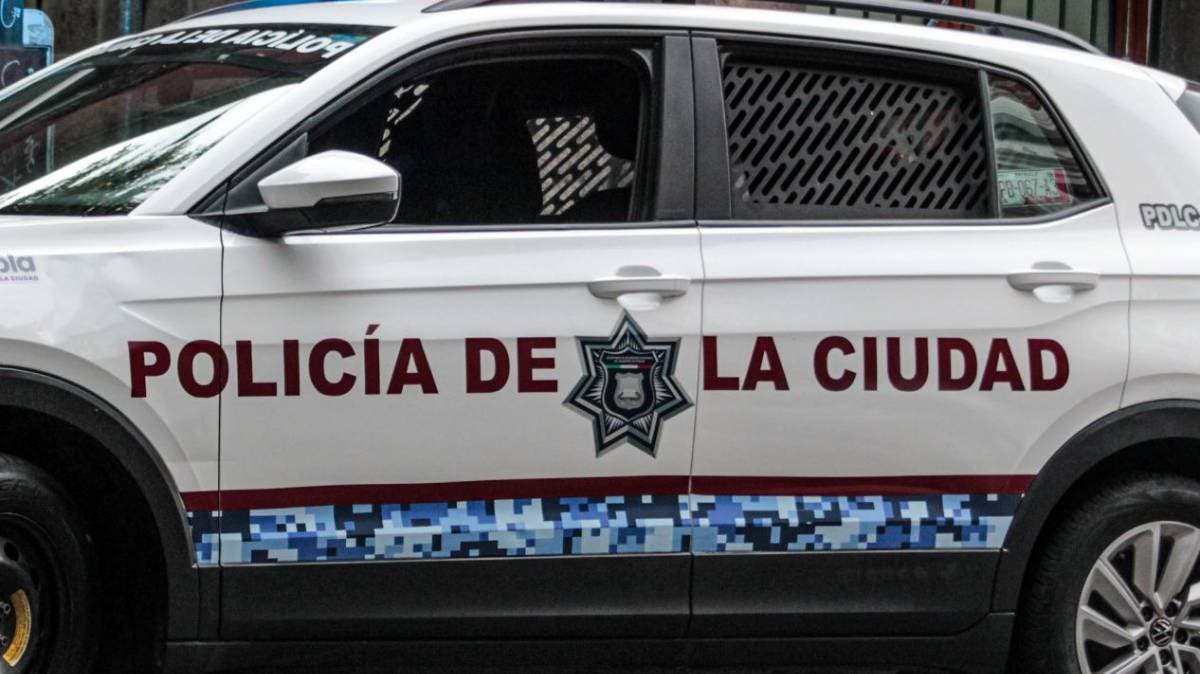 Denuncia en Puebla: mujer acusa a policía municipal de hostigamiento y abuso de autoridad pese a orden de restricción