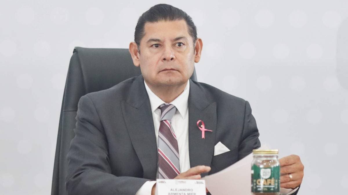 Alejandro Armenta se alinea con Sheinbaum y frena el regreso del fuero en Puebla