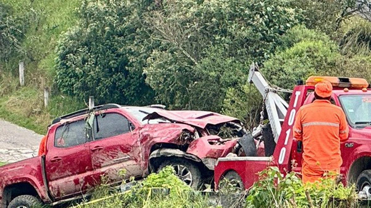 Madre pierde la vida en Puebla tras volcadura; sus hijos quedan heridos