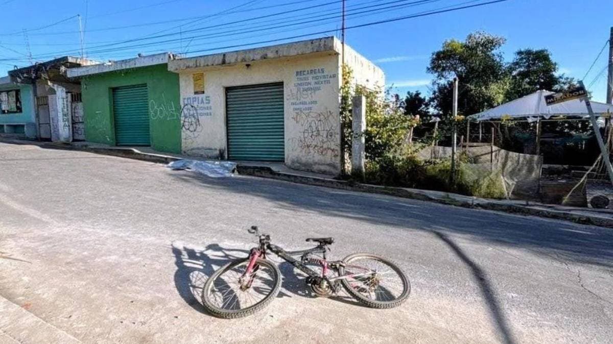 Ciclista de 29 años pierde la vida tras ser atacado a balazos en San Francisco Ocotlán; autoridades investigan el móvil del crimen