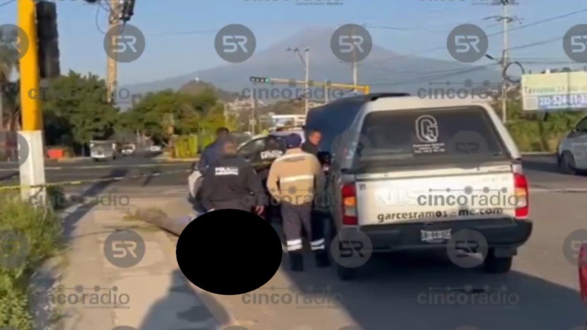 Tragedia en el Boulevard Emilio Zapata: motociclista muere al chocar contra un poste en Puebla
