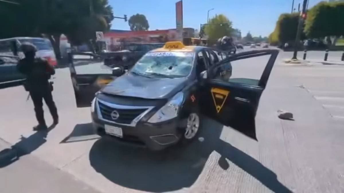 Taxista resulta herido tras agresión en bulevar Norte; conflicto vial desata ataque en Puebla