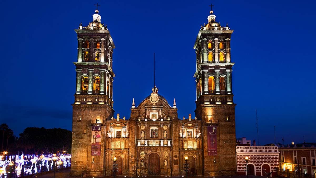 Puebla anuncia rehabilitación del atrio de la Catedral y la Capilla del Rosario antes de fin de año