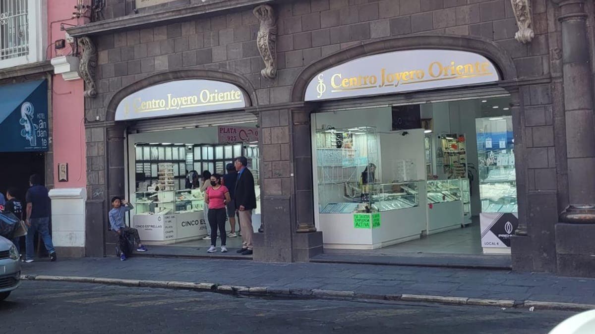 Roban joyería en el Centro de Puebla en segundos; se llevan mercancía valuada en 200 mil pesos