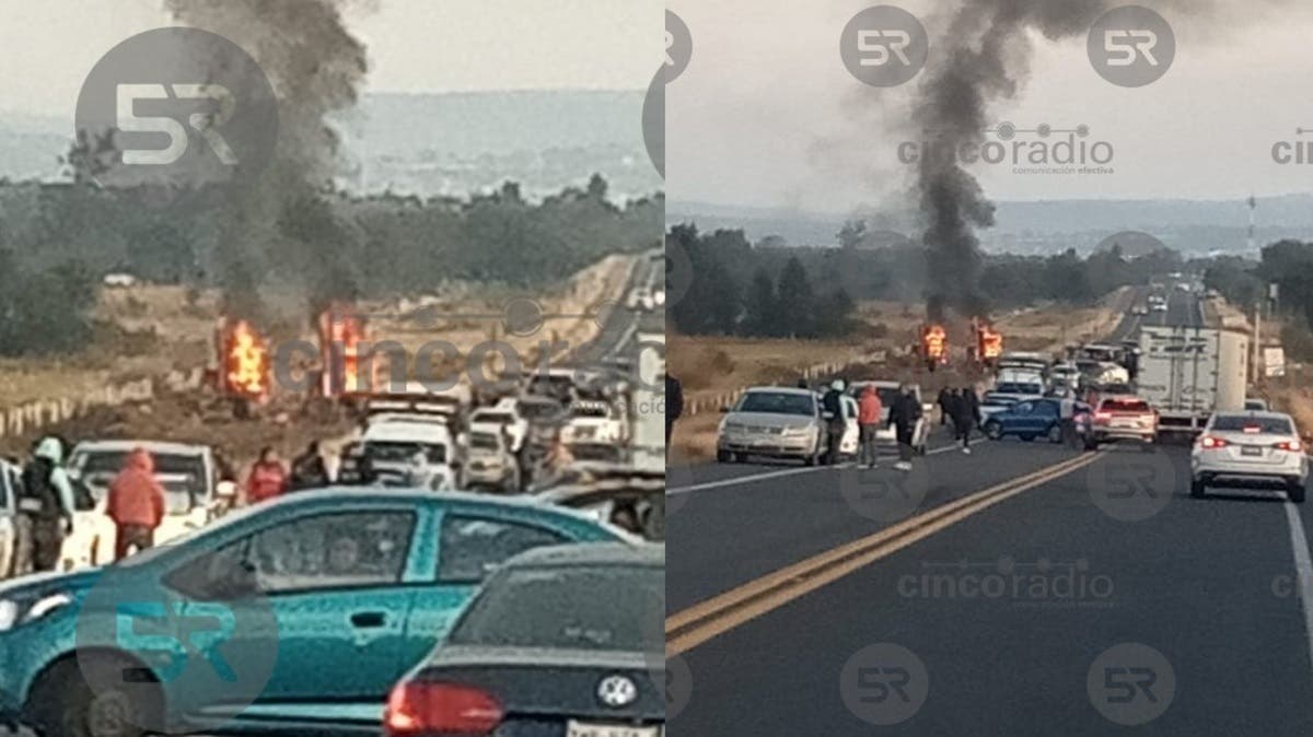 Última Hora: Bloqueo y quema de maquinaria paralizan la autopista Puebla–Tlaxcala; automovilistas circulan en sentido contrario
