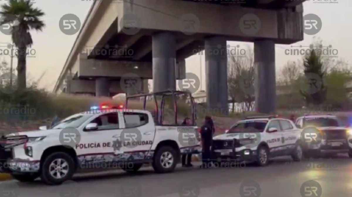 Hallan a un hombre sin vida con mensaje de amenaza en la carretera Federal Puebla–Tehuacán; autoridades refuerzan investigación en Amozoc