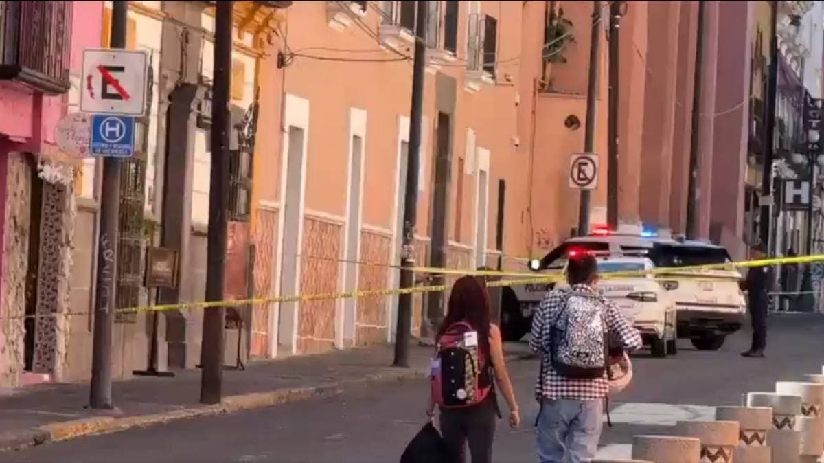 Hombre de 70 años fallece en pleno Centro Histórico de Puebla