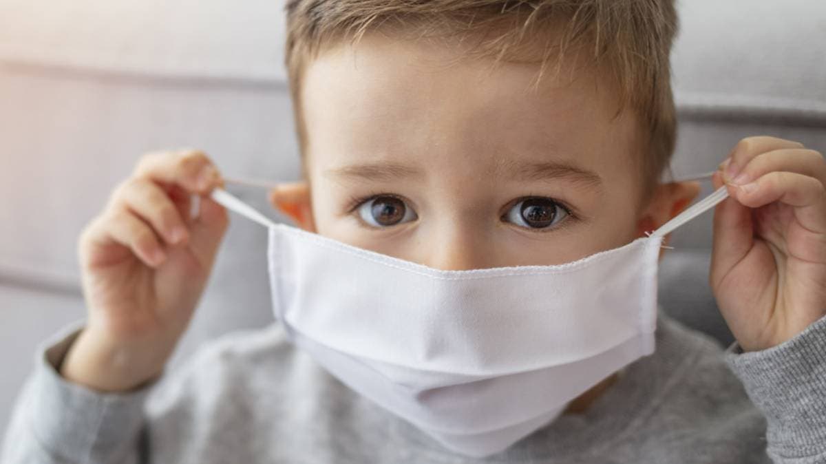 Puebla en alerta: escuelas ordenan cubrebocas por repunte de gripe H3N2