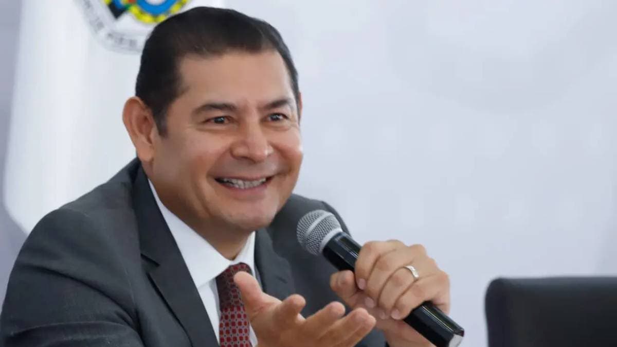Gobernador Armenta descarta ‘vaquita’ y critica a Moreno Valle por saqueo