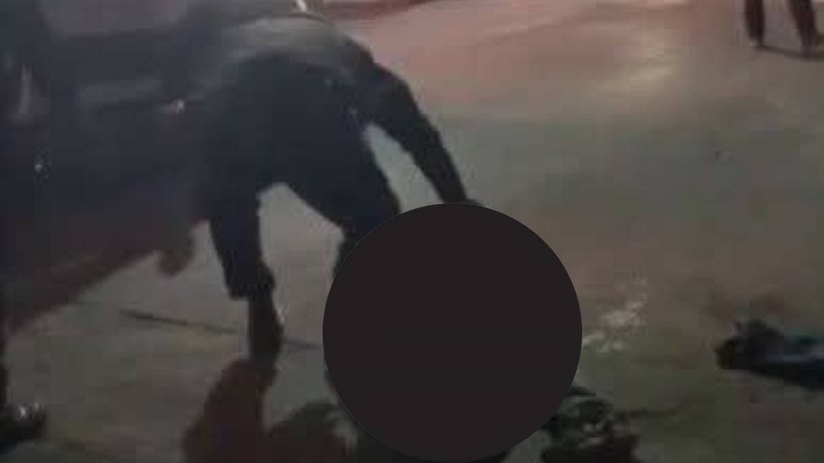 Vecinos de Texmelucan retienen a pareja acusada de asalto; Policía evita linchamiento