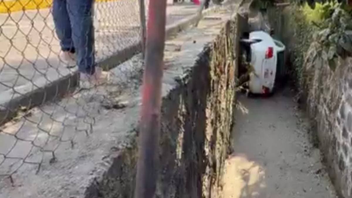 Conductor ebrio provoca choque múltiple, atropella a una joven y cae a una zanja en Cuautlancingo