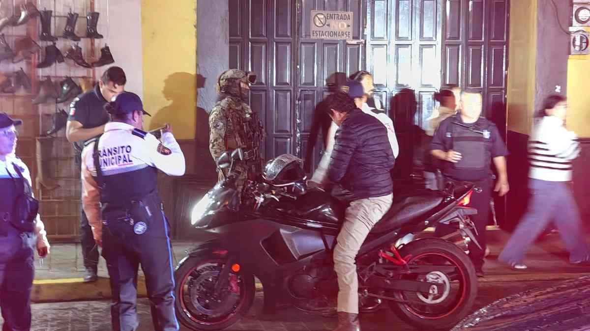 Indignación ciudadana en Huauchinango: operativo vial evidencia trato desigual; funcionario liberado sin sanción