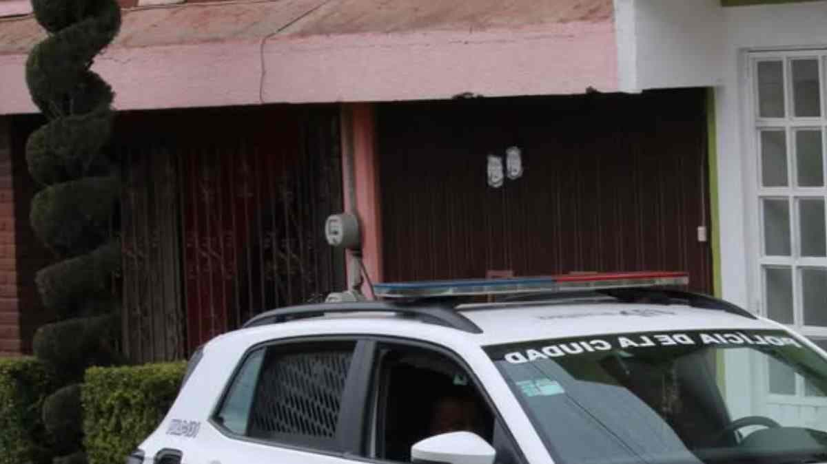 Encuentran a mujer muerta con signos de violencia en su domicilio en Pahuatlán