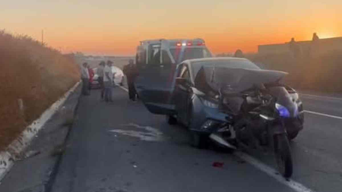 Accidente en la autopista Puebla–Atlixco deja pareja herida tras choque con motocicleta sin luces