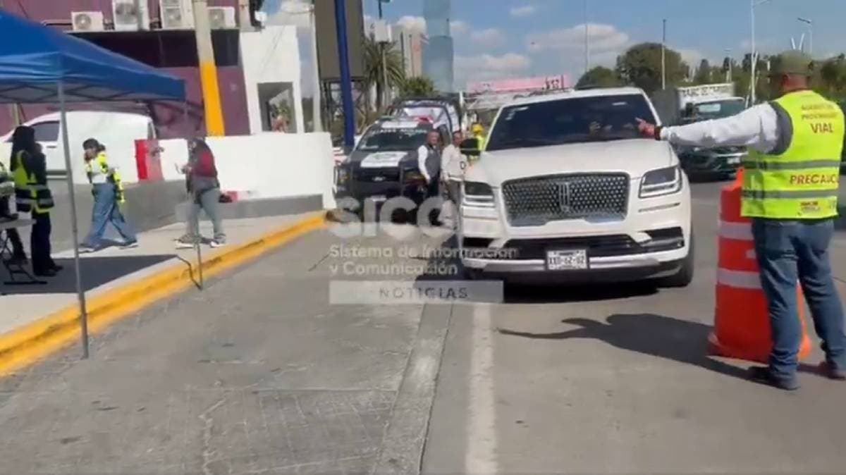 Primer infraccionado por placas foráneas en Puebla: conductor de Tlaxcala iba a 92 km/h en Vía Atlixcáyotl