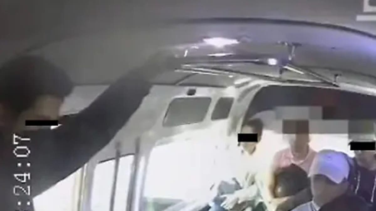 Poblanos frustran asalto y entregan a presunto ladrón en la Ruta 1