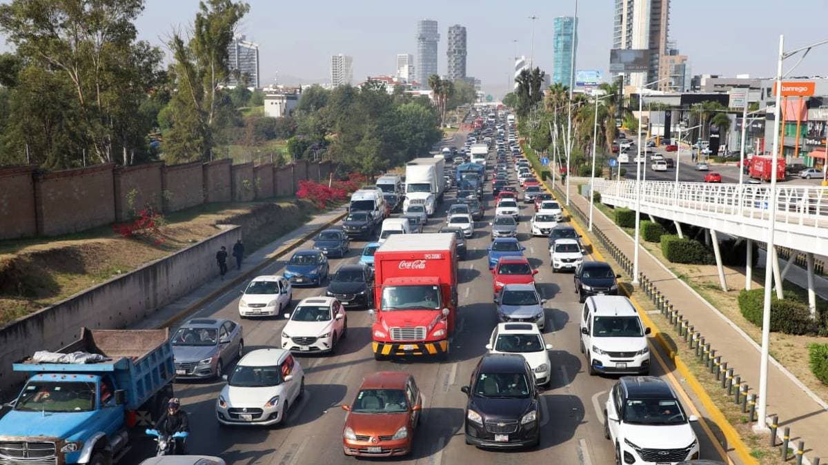 Armenta propone: pagar infracciones o perder condonación de tenencia vehicular