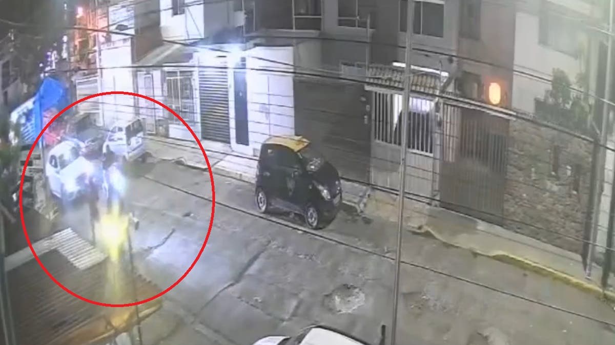 Le disparan y golpean para robarle la moto en la Popular Coatepec