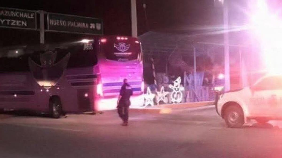 Balacera en carretera de la Huasteca: autobús poblano logra escapar