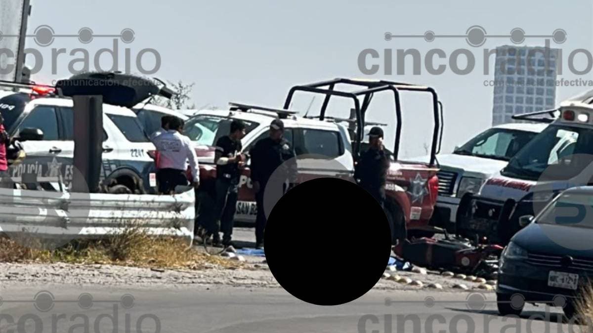 Fatal accidente en Periférico Puebla: tráiler impacta motocicleta, mujer pierde la vida