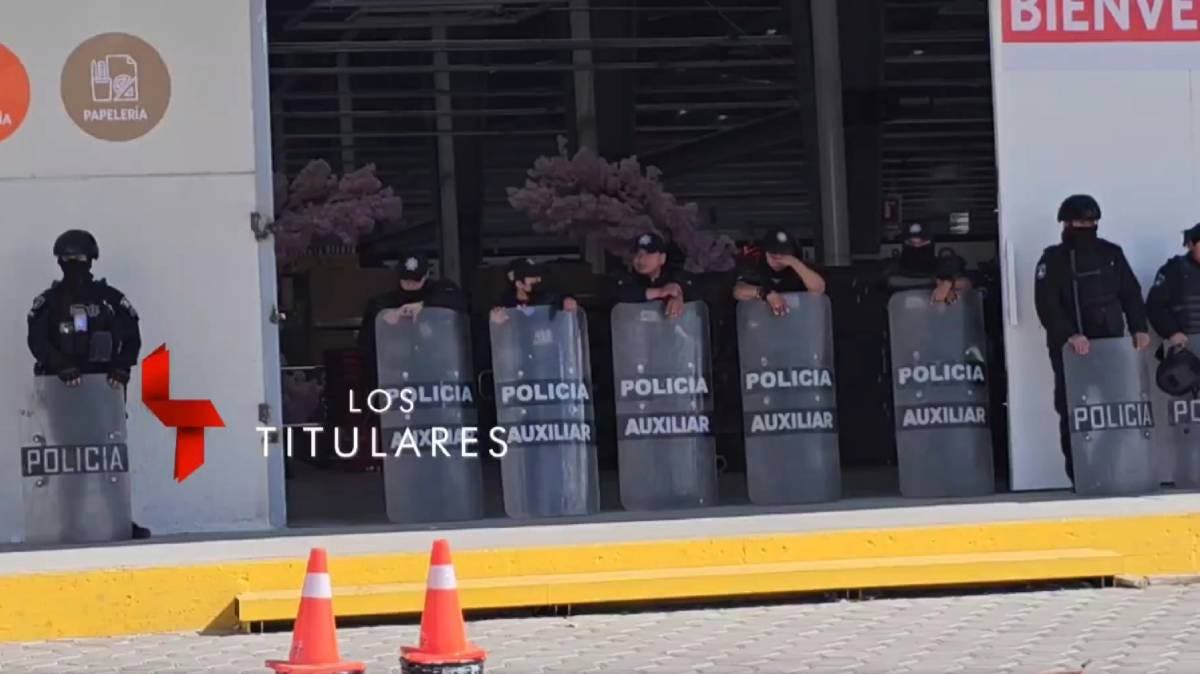 Aseguran toneladas de mercancía de origen chino en tienda de San Jorge en Puebla y dejan sin empleo a decenas de trabajadoras