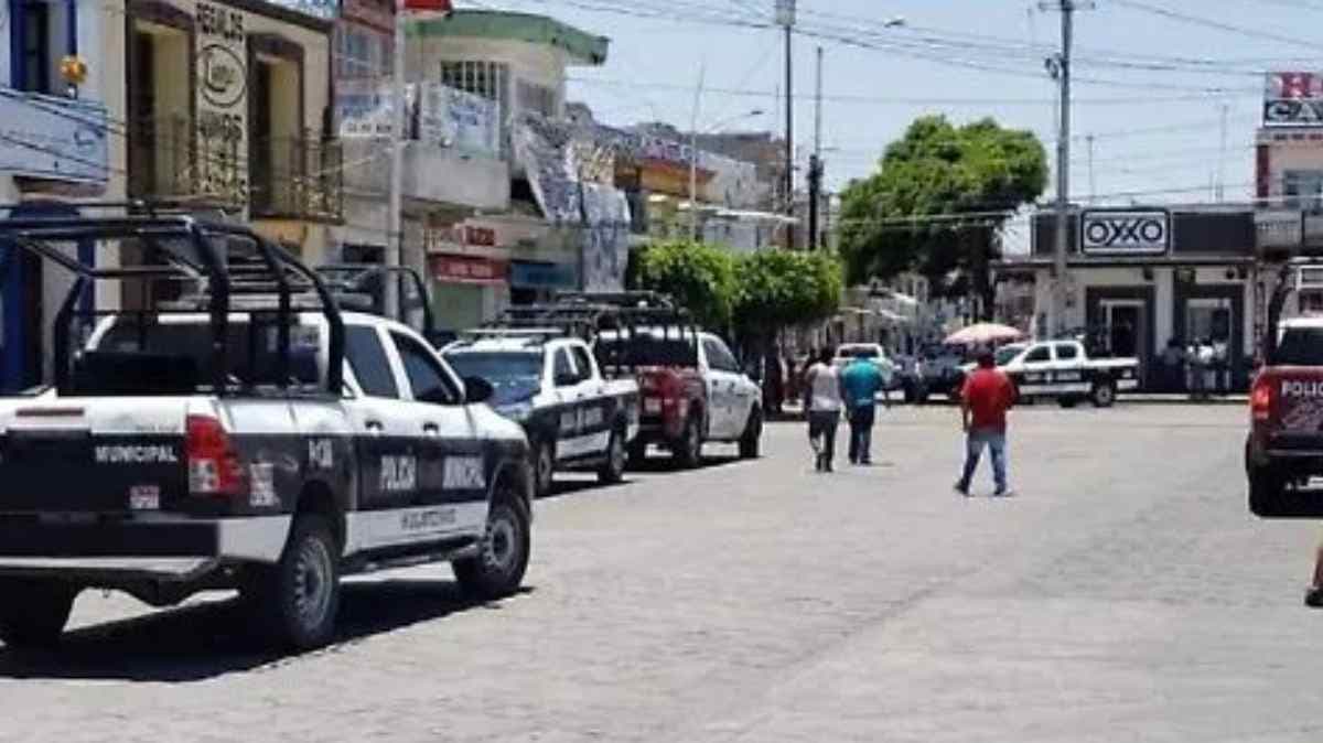 Someten a empleada y saquean la Notaría 1 en pleno centro de Huejotzingo
