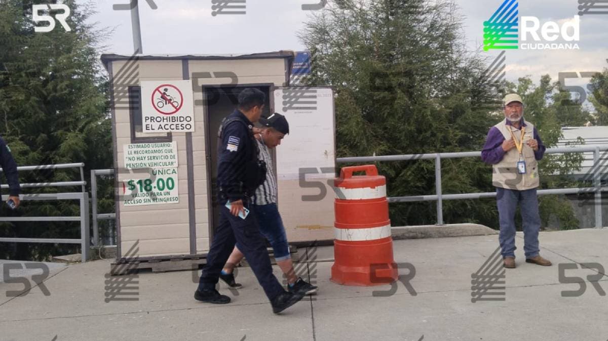 Detienen a hombre armado tras robo de celular en Paseo del Teleférico, Puebla