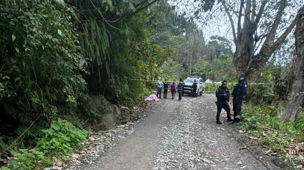 Hallan sin vida a conductor en Huauchinango tras brutal robo de vehículo