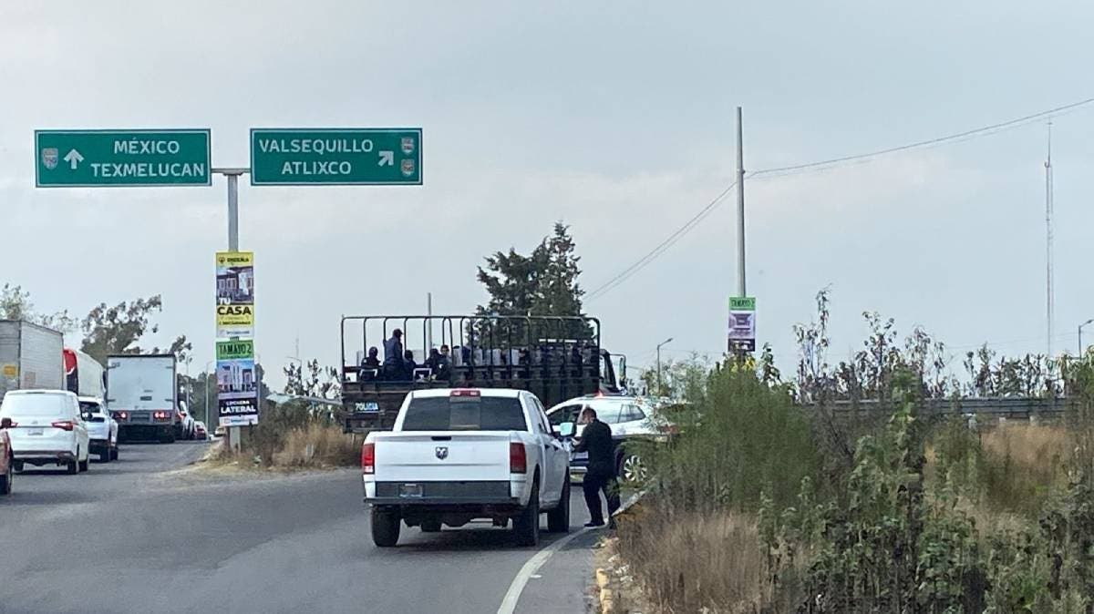 Bloqueo en Periférico Ecológico Puebla: dueños de autos extranjeros denuncian abusos