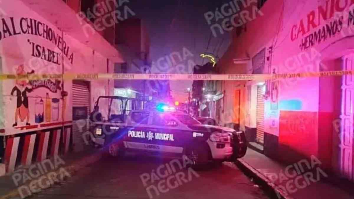 Ejecutan a hombre en pleno centro de Libres: presunto ajuste de cuentas tras acudir a bar