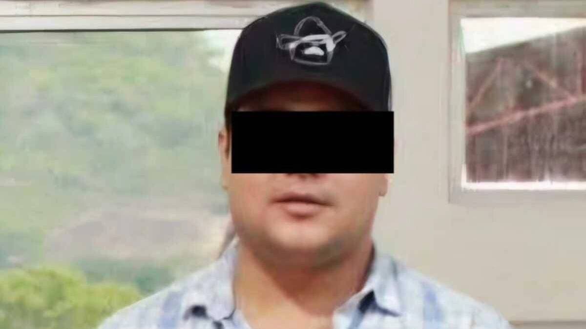 Detienen a regidor de Venustiano Carranza; lo trasladan a Tamaulipas por orden judicial