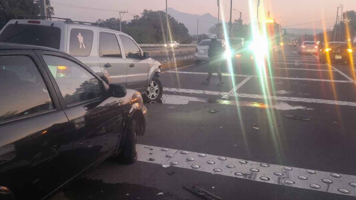 Carambola paraliza parcialmente el Periférico Ecológico durante la mañana de Reyes
