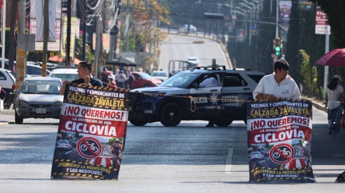 Frenan ciclovía en Zavaleta tras inconformidad vecinal; quedará marcada, sin bolardos