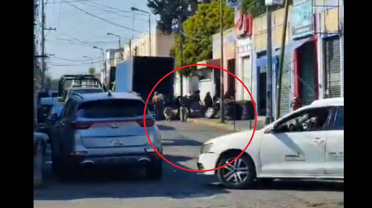 Golpe a la venta ilegal de autopartes en Puebla: Fiscalía asegura decenas de piezas en operativo en la ‘46 Poniente’