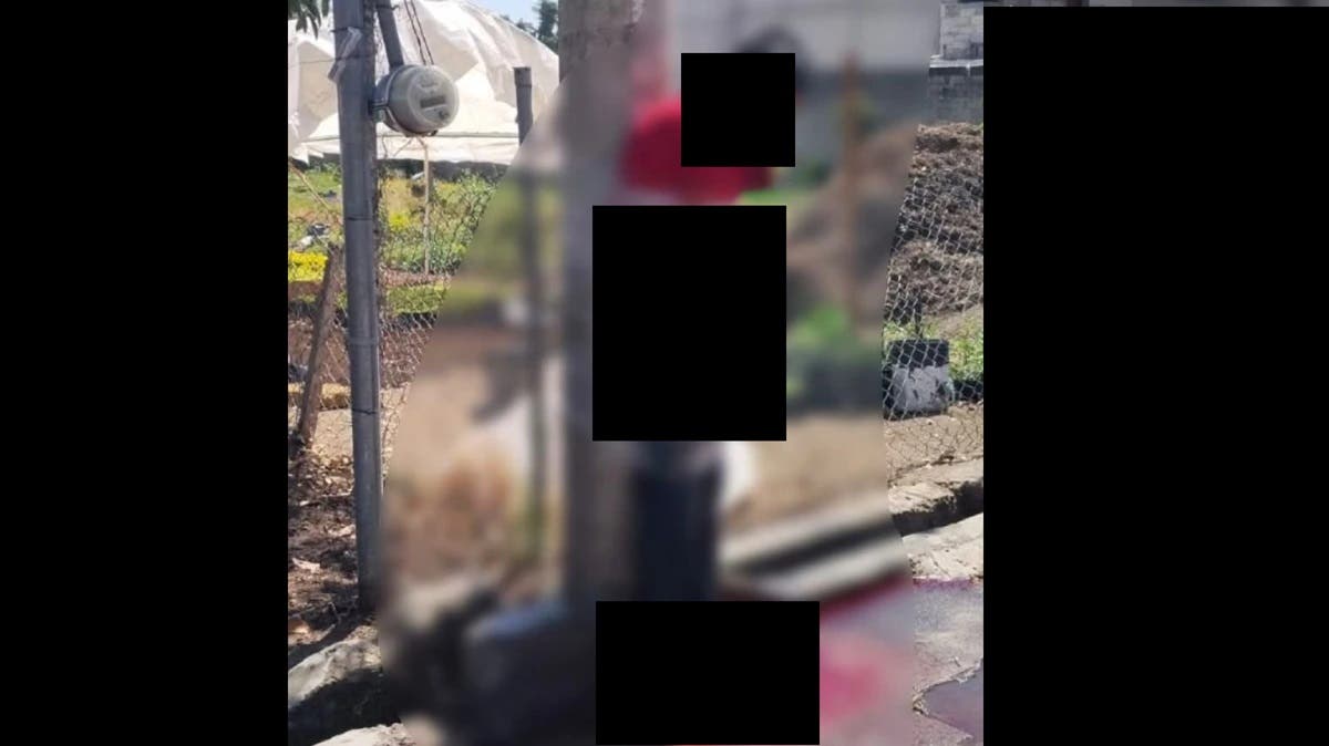 Policías rescatan a presunto delincuente atado y golpeado por poblanos justicieros