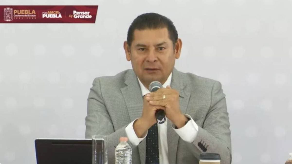 “Me declaré perruno y gatuno”: Armenta defiende Cablebús tras protestas por árboles en Puebla; ambientalistas advierten impacto de hasta 30 años