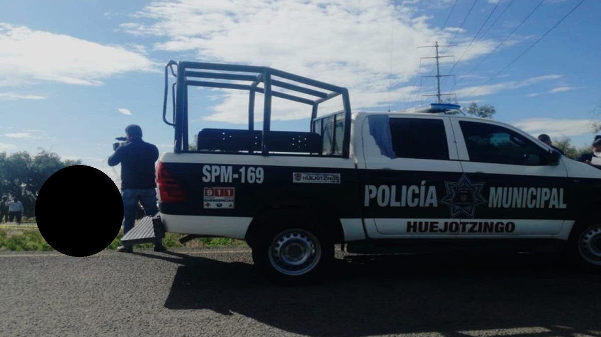 Intentó esquivar a un perro y terminó en tragedia: vuelca camioneta y mueren dos personas calcinadas en Puebla