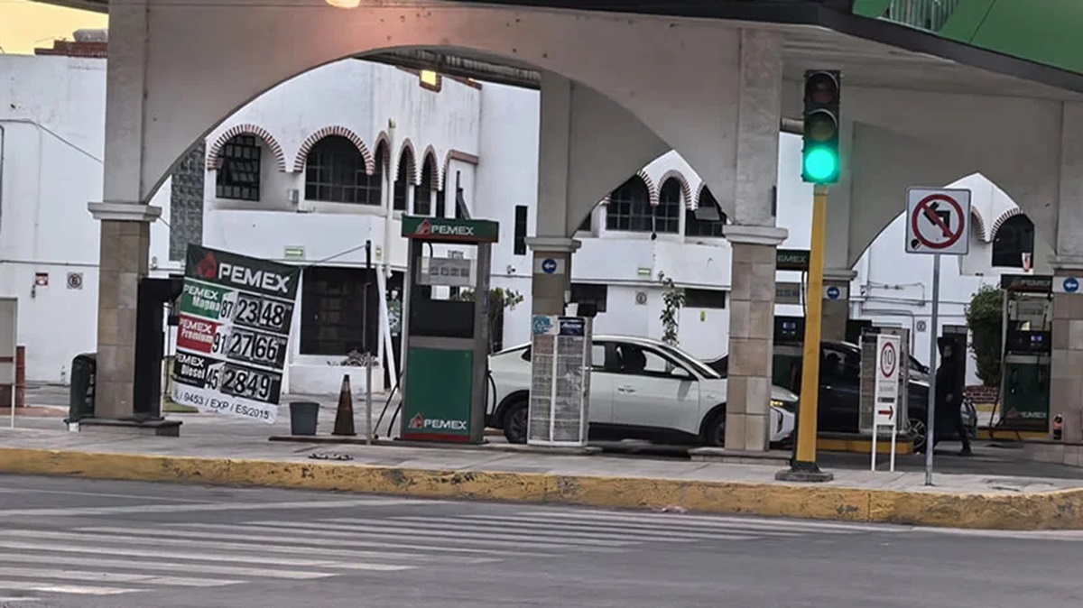 Asalto en Puebla: encañonan a despachadora y huyen con efectivo de gasolinera de Tehuacán