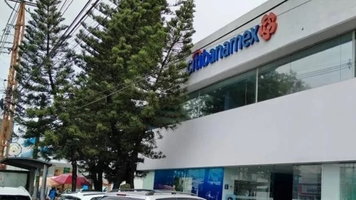 Alerta en Puebla: asaltan a cuentahabiente y le quitan 230 mil pesos tras salir de Banamex en Juan Pablo II
