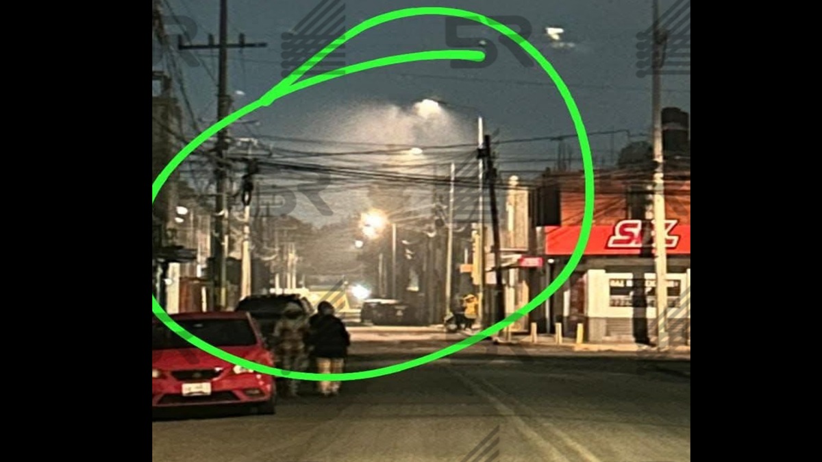 Última Hora: Explosión de auto eléctrico provoca evacuación por fuga tóxica en Puebla