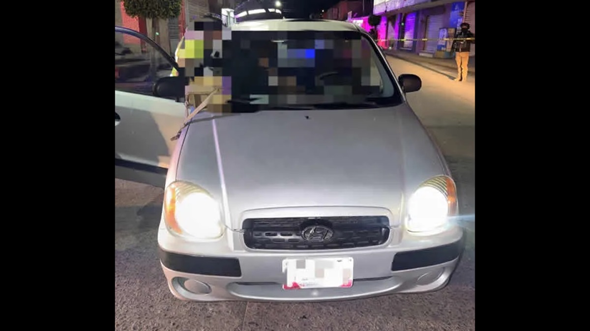 Acribillan a pareja en Puebla frente a su hijo: adolescente sobrevive en estado de shock