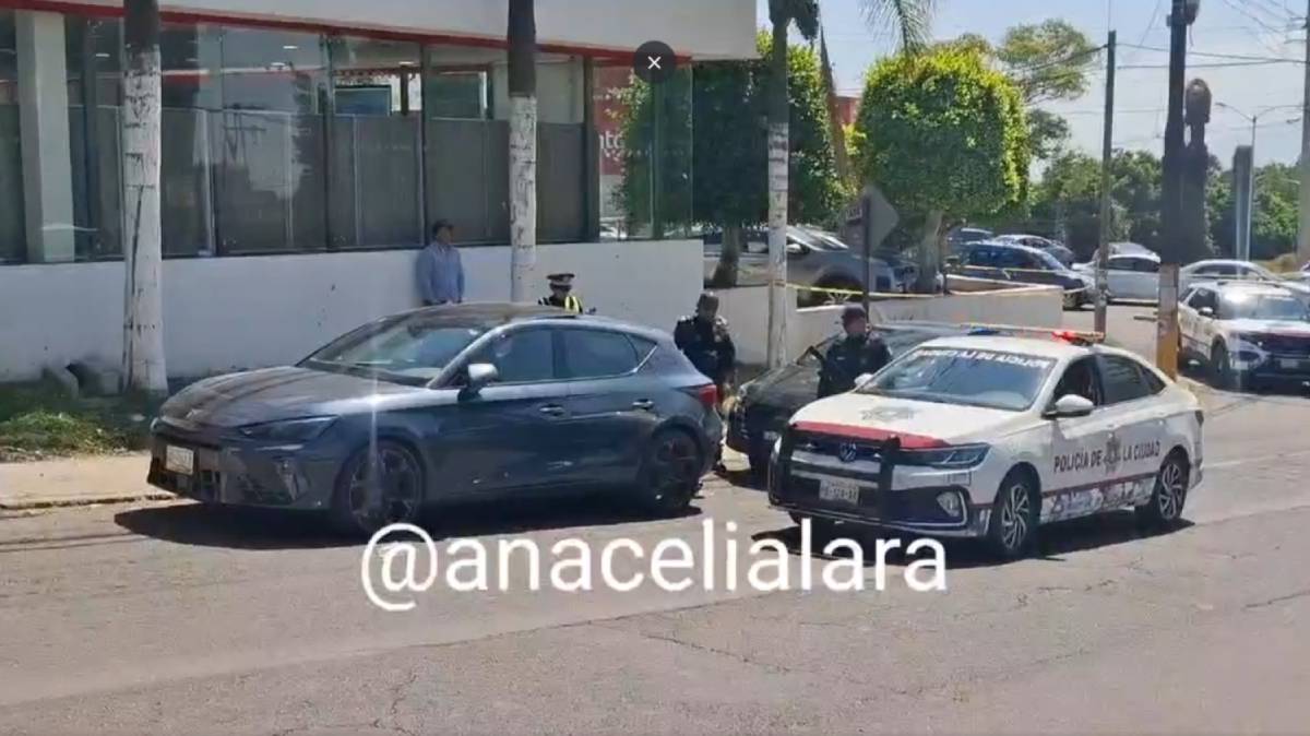 Ladrones de autopartes atacan a balazos a agentes ministeriales en colonia La Paz, Puebla